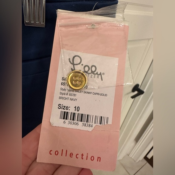 Lilly Pulitzer Bailey Solid Palm Beach Fit Crop Capri Pants Sz 10 Navy Blue NEW* - Picture 4 of 4